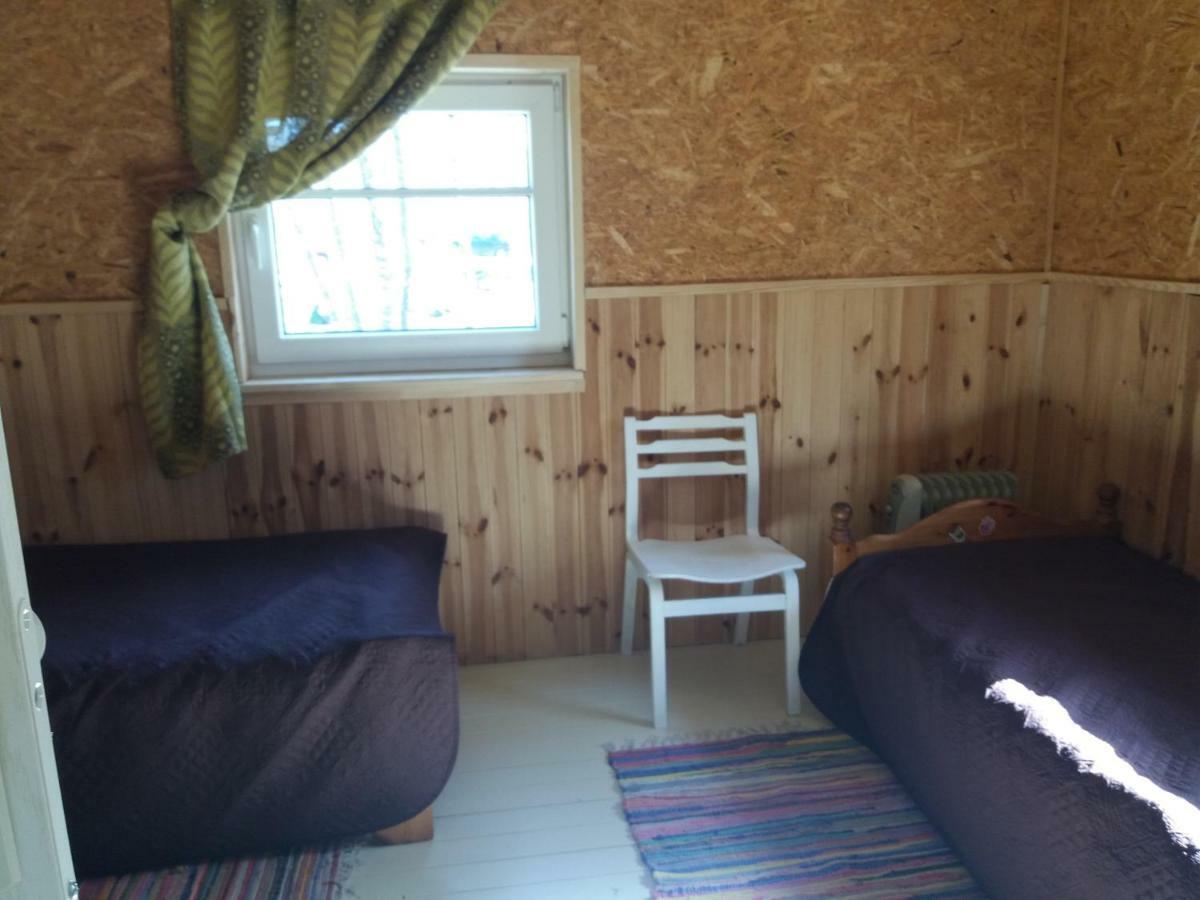 Hueueru Puhkemajad Guest House Huuru ภายนอก รูปภาพ
