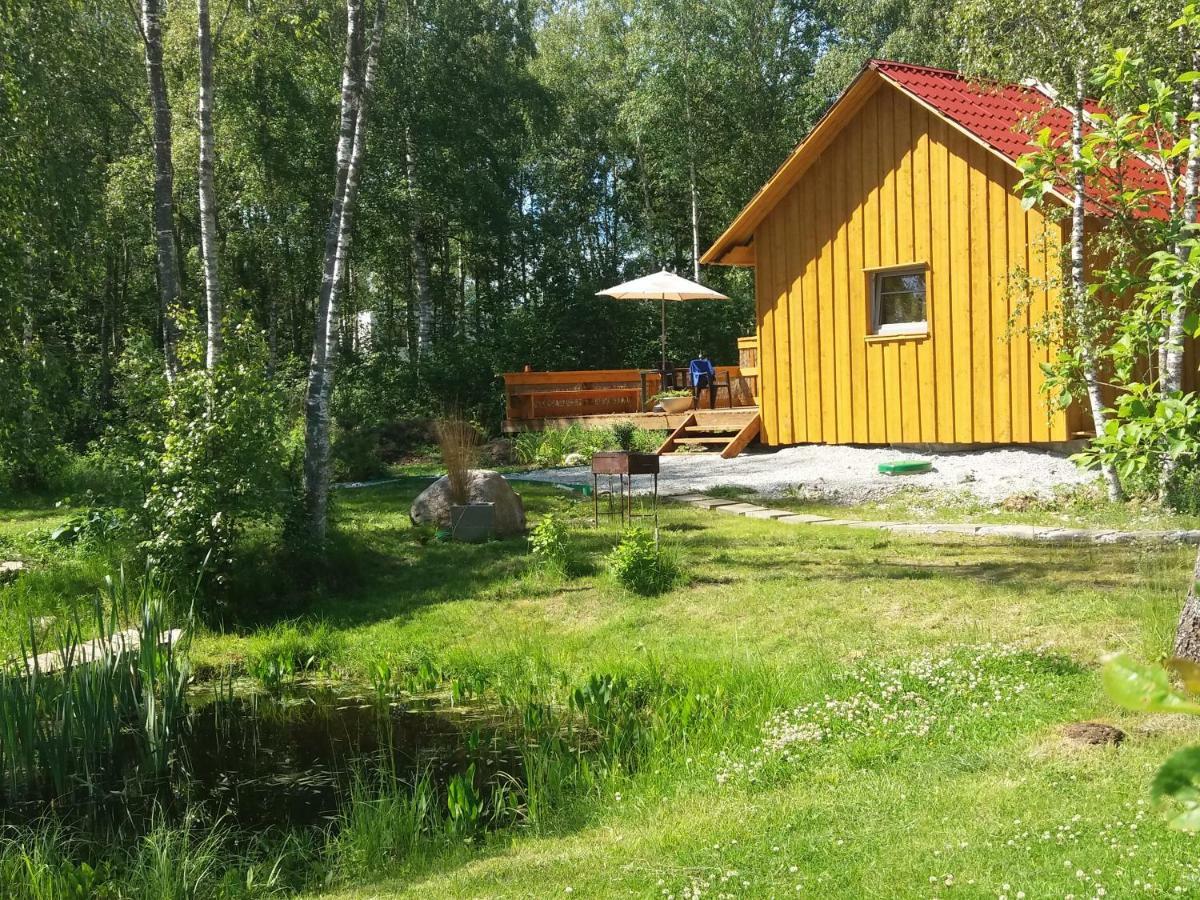 Hueueru Puhkemajad Guest House Huuru ภายนอก รูปภาพ